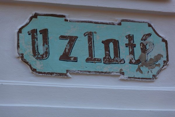 Quelles astuces pour intégrer le style Gothique dans une bibliothèque personnelle ?