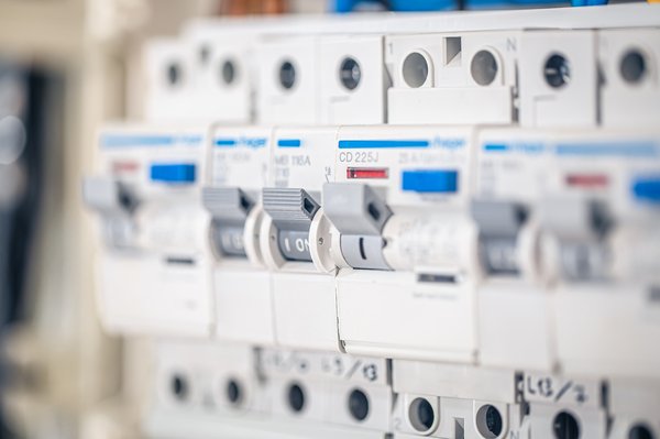 Top 5 disjoncteurs legrand pour réduire vos factures d'électricité